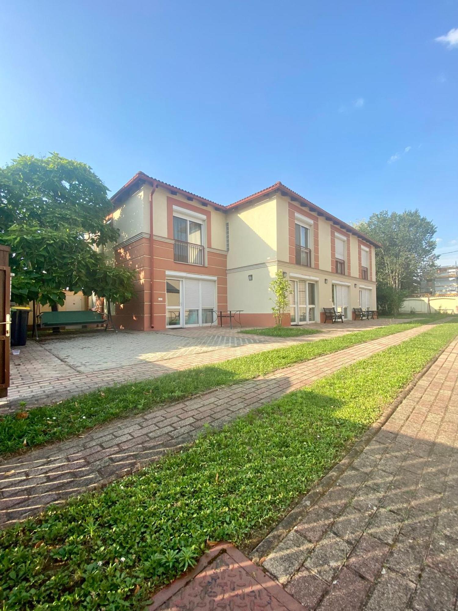 Hajnal Vendeghaz Apartment Hajduszoboszlo Luaran gambar
